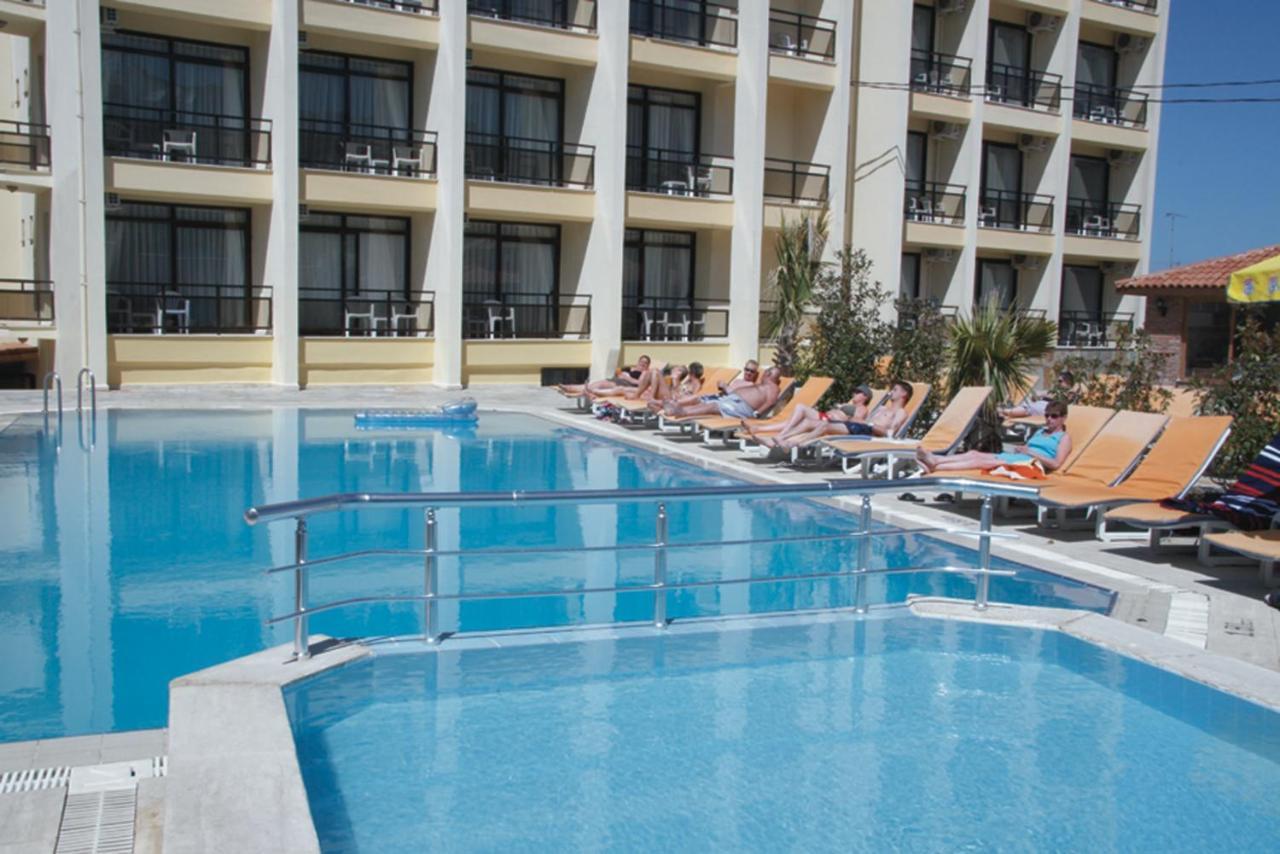 Esat Hotel Кушадаси Екстер'єр фото